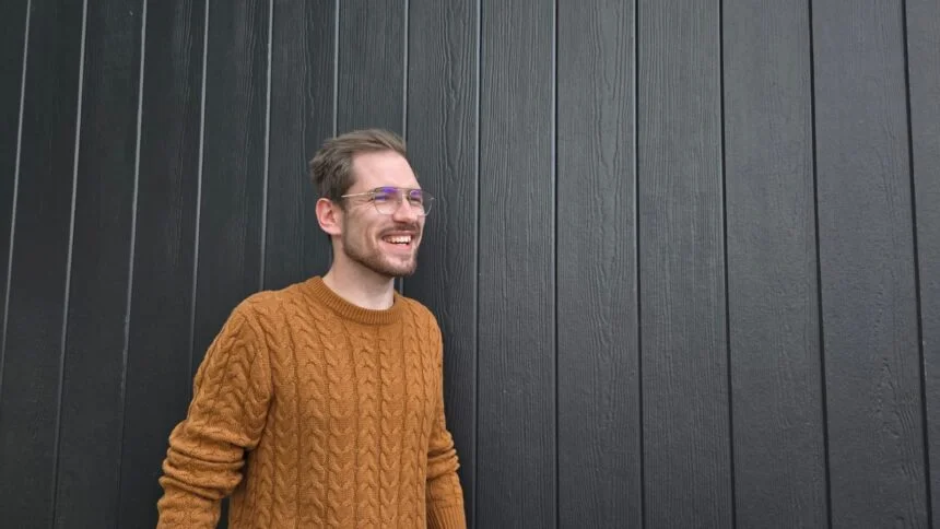 Jovem que fez pacto com demônio na infância é liberto após ouvir Deus: “Te restaurarei”