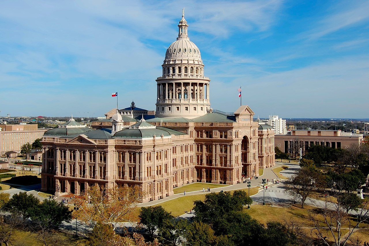 Texas aprova projeto de lei que exige os Dez Mandamentos nas salas de aula