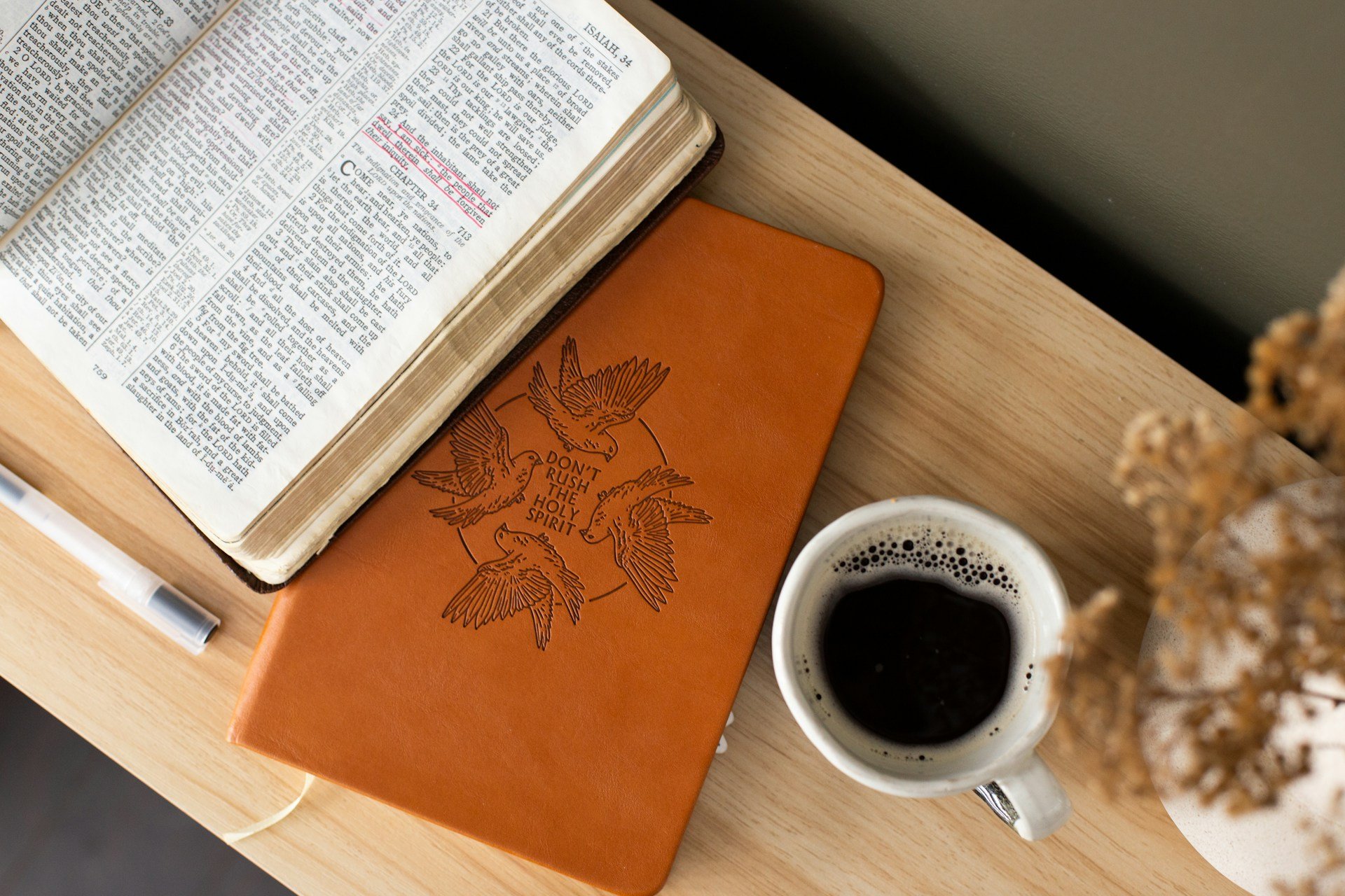 “Conteúdo devocional” no Instagram e TikTok atrai Geração Z para igreja