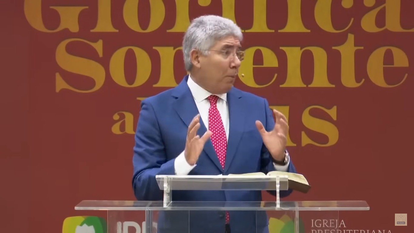 Esperar estabilidade total para casar é um erro, diz Hernandes Dias Lopes aos jovens
