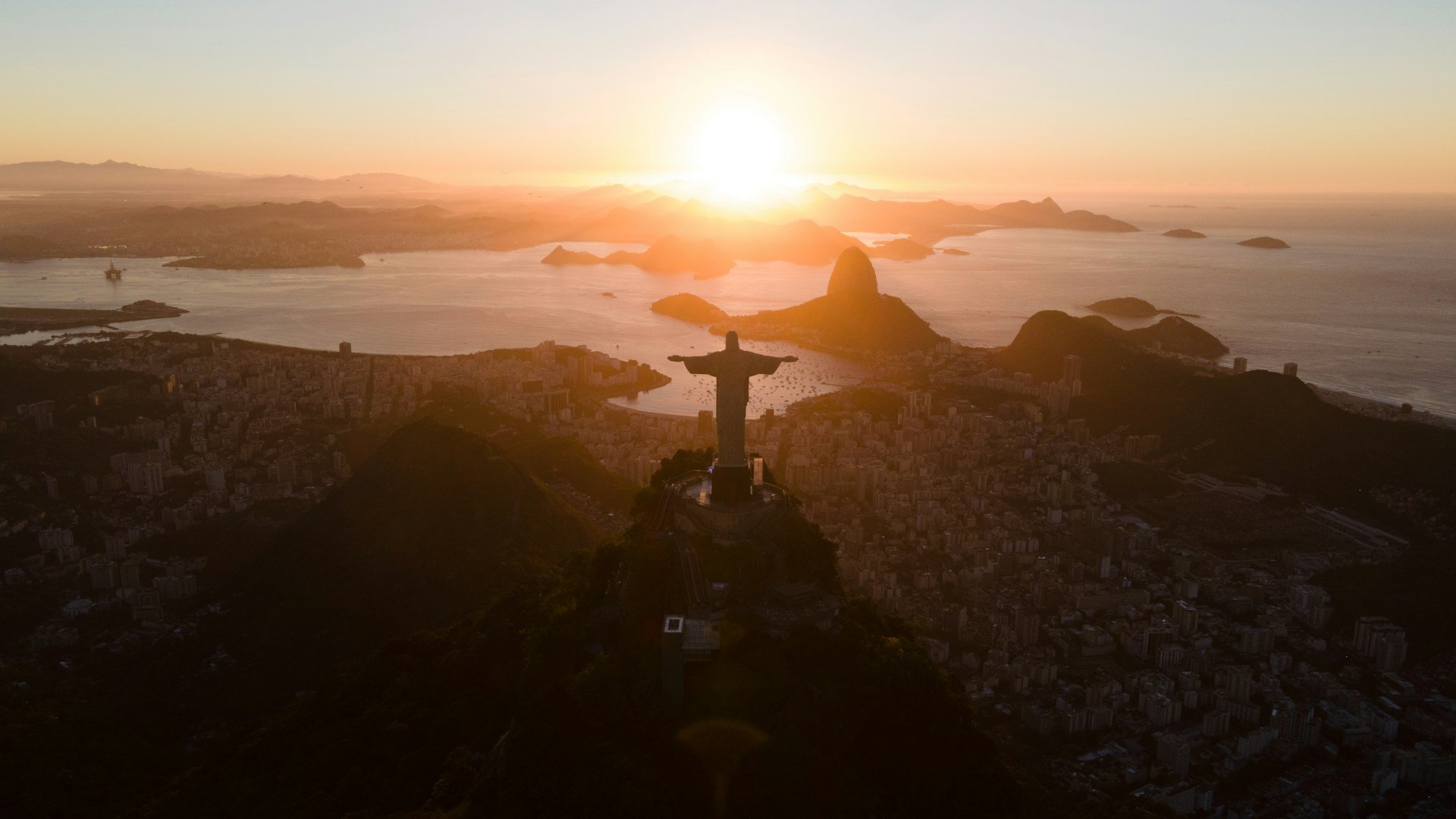 Projeto de lei reconhece Jesus Cristo como guardião do Rio