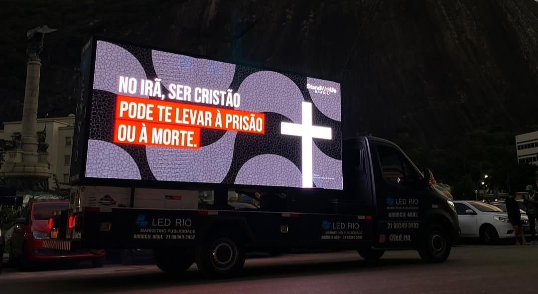 Protesto no Rio alerta sobre perseguição no Irã: “Ser cristão pode te levar à morte”