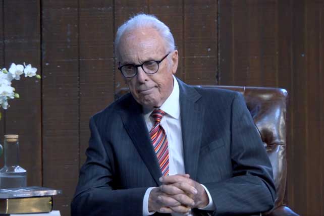 John MacArthur é internado e ‘pode estar na presença do Senhor em breve’, diz igreja