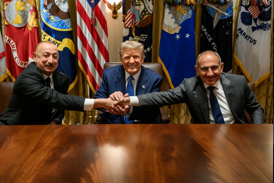 Armênia cristã e Azerbaijão muçulmano assinam acordo de paz histórico em Washington