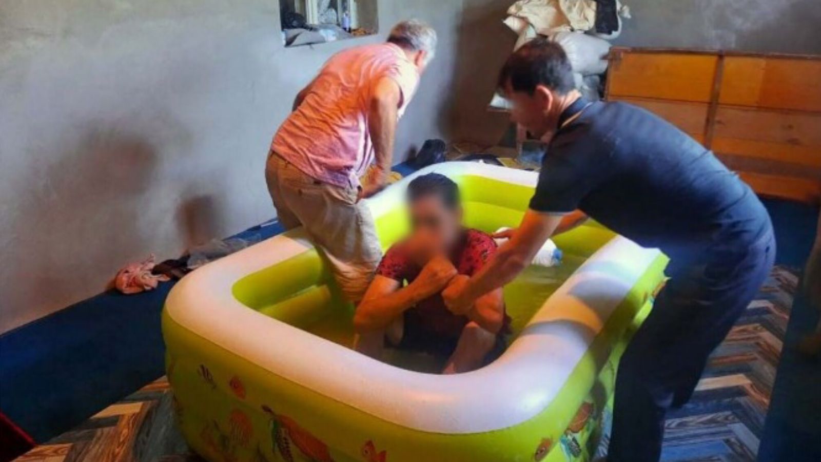 Surdos são batizados em segredo após aprenderem sobre a Igreja Perseguida na Ásia Central 