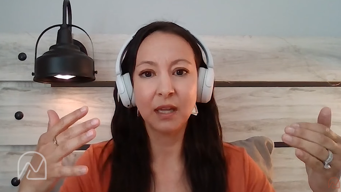 Mulher deixa o ocultismo após experiência sobrenatural com Jesus: ‘Ele é a luz’