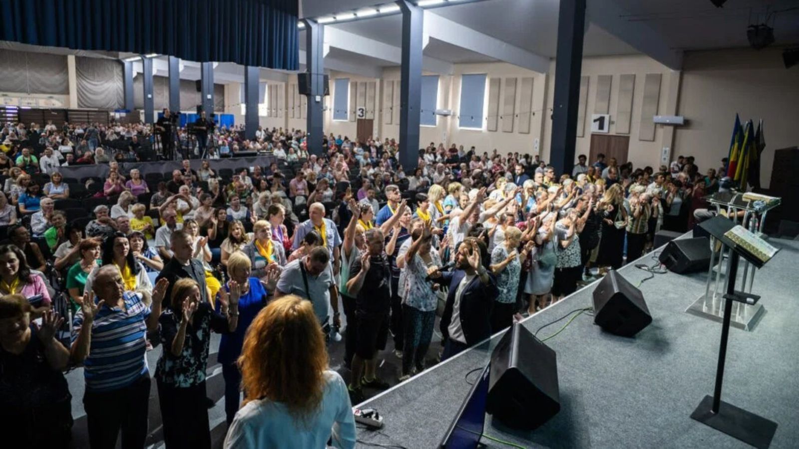 Holandeses fazem evangelismo na Ucrânia e levam mais de 1.400 pessoas a Jesus
