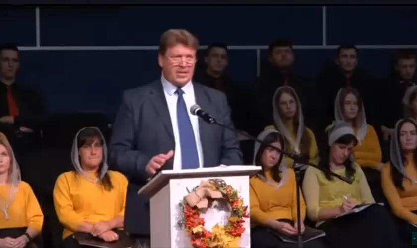 Pastor russo é condenado a 4 anos em campo de trabalho forçado por sermão anti-guerra