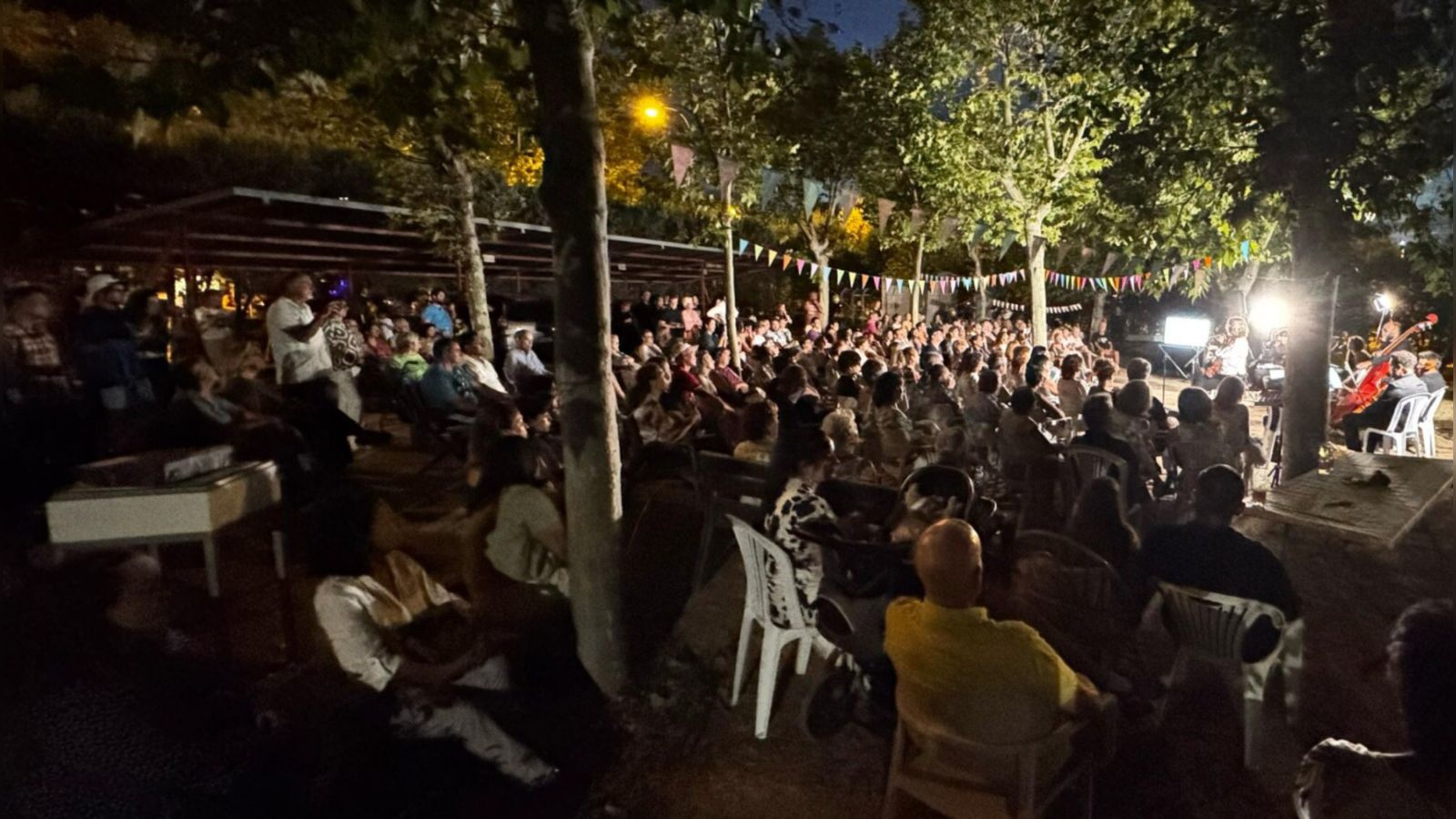 Missionários pregam o Evangelho a mais de 250 pessoas em concerto musical na Espanha