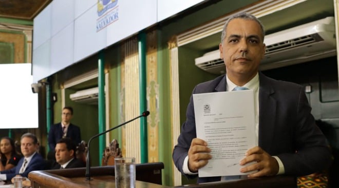 Câmara de Salvador aprova projeto de lei que combate a cristofobia