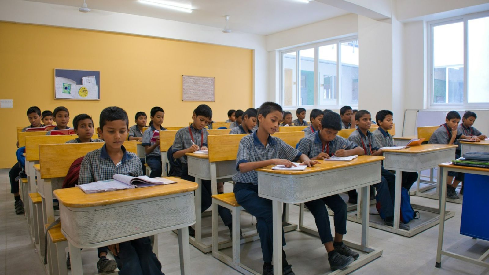 Crianças cristãs são forçadas a fingir ser muçulmanas nas escolas no Irã