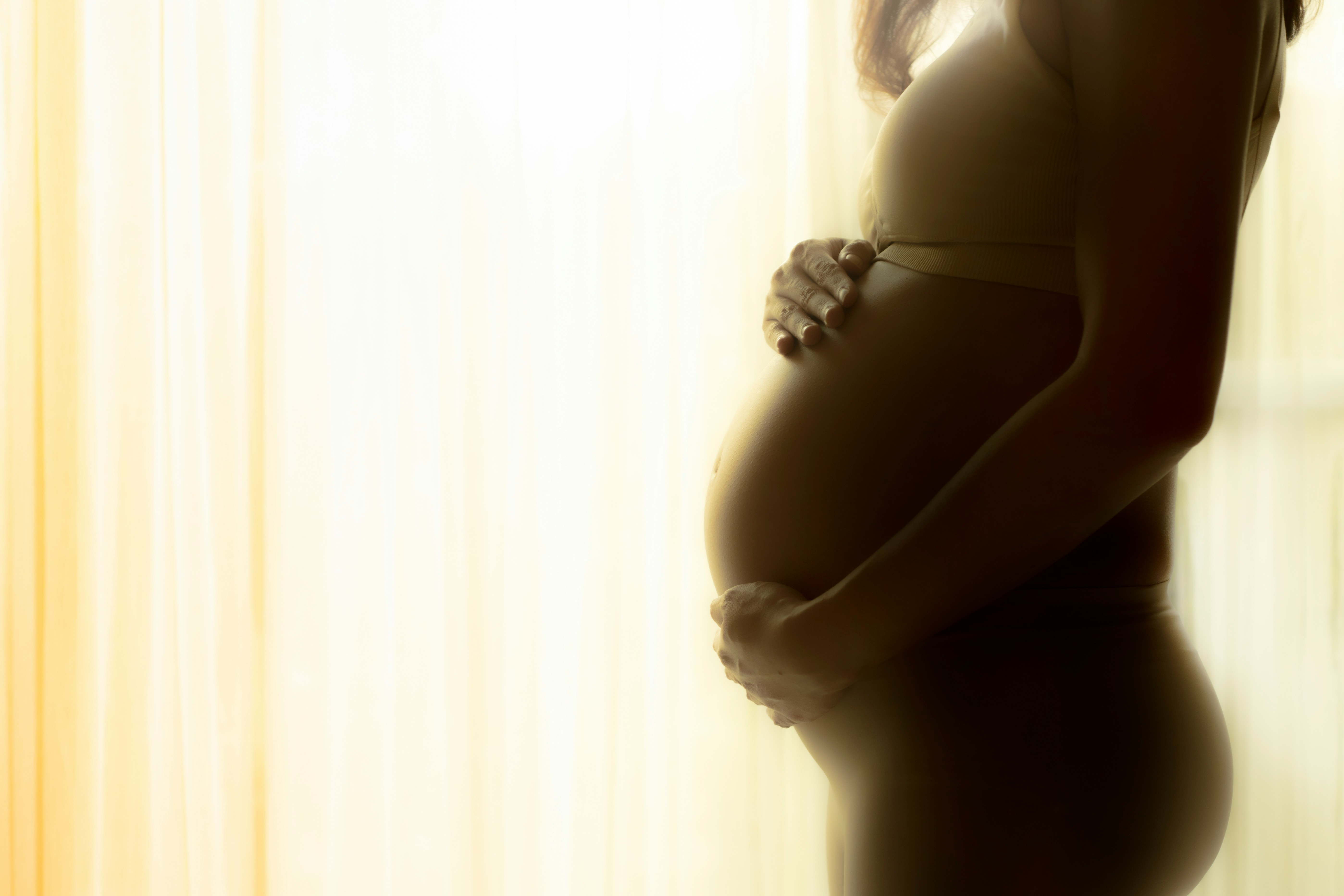 Justiça suspente aborto para gravidez por retirada de preservativo sem consentimento