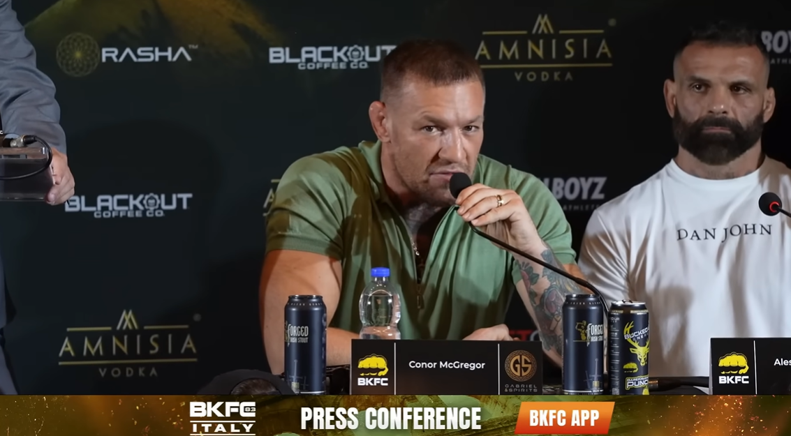 “Estou salvo e vivo pela Palavra de Deus”, afirma Conor McGregor