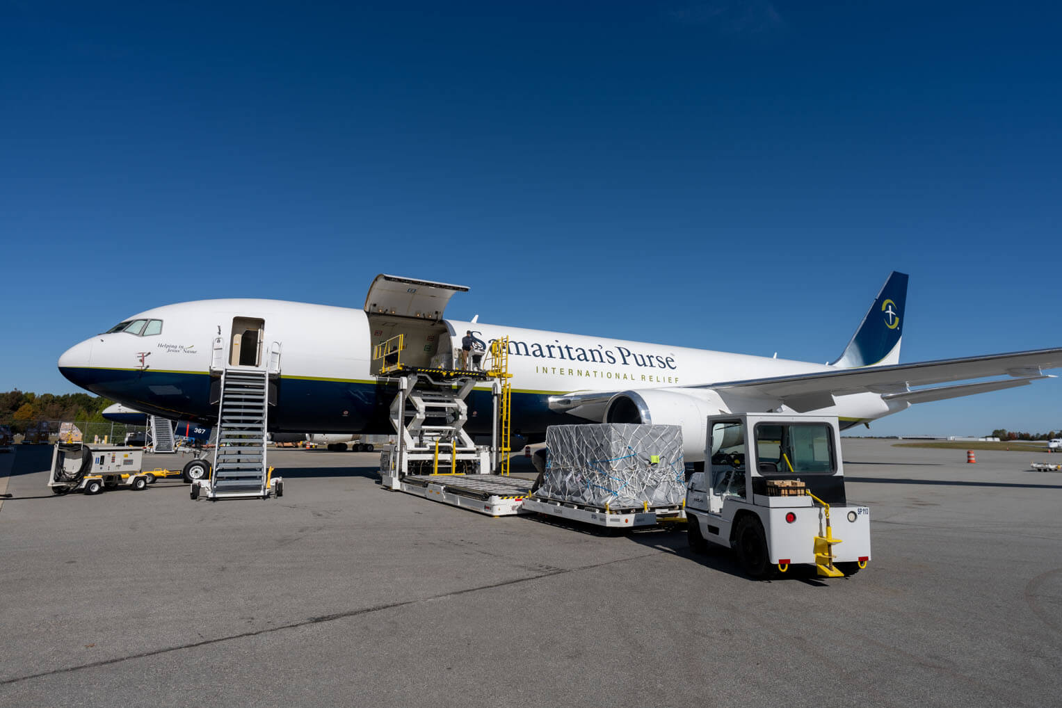 Missão de Franklin Graham envia avião com 45 toneladas de alimentos para civis em Gaza