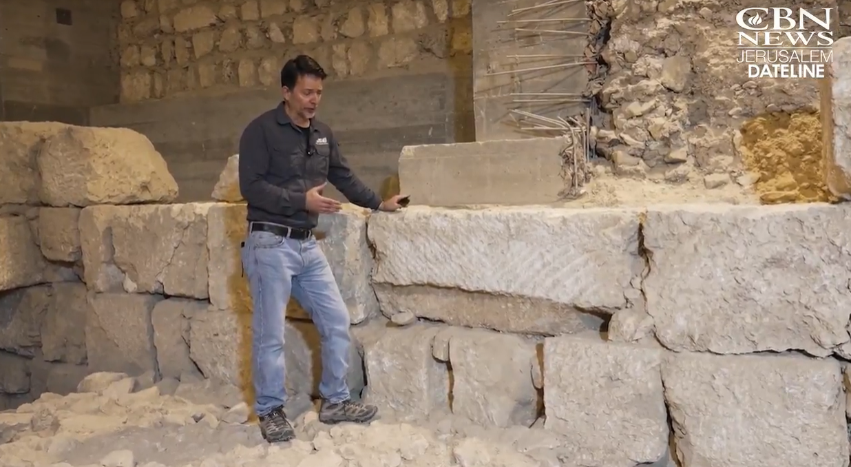 Descoberta em Jerusalém revela muro do período do primeiro Hanukkah