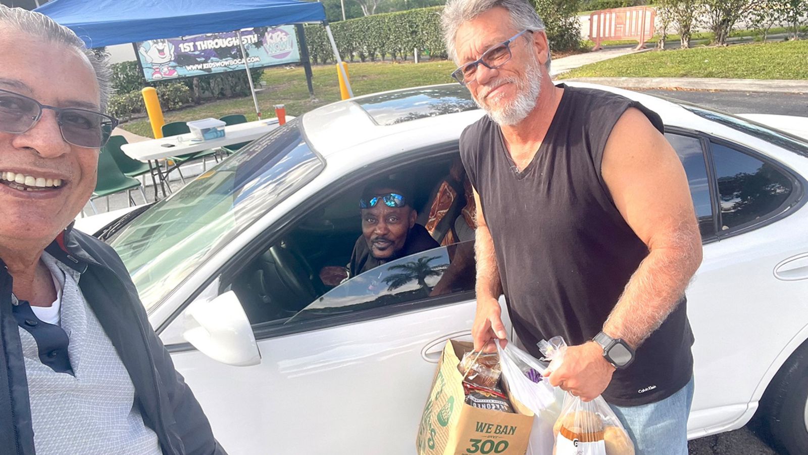 Igrejas testemunham milagres após mobilizar drive-thru de oração nos EUA