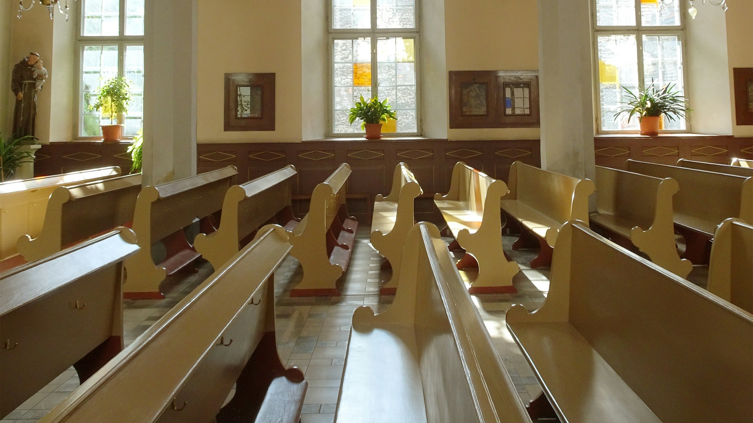 Mais igrejas foram fechadas do que abertas nos EUA em 2024, aponta pesquisa