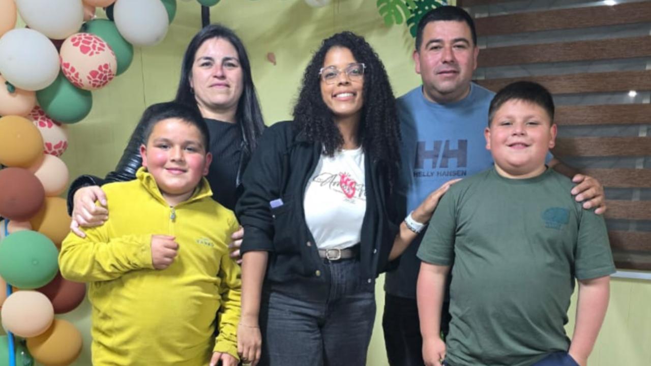 Mãe se converte no Chile após filhos de 8 anos explicarem o sacrifício de Jesus