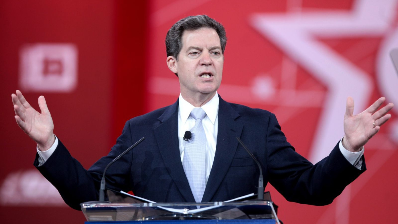 ‘China exporta repressão religiosa para outros países’, alerta ex-embaixador dos EUA