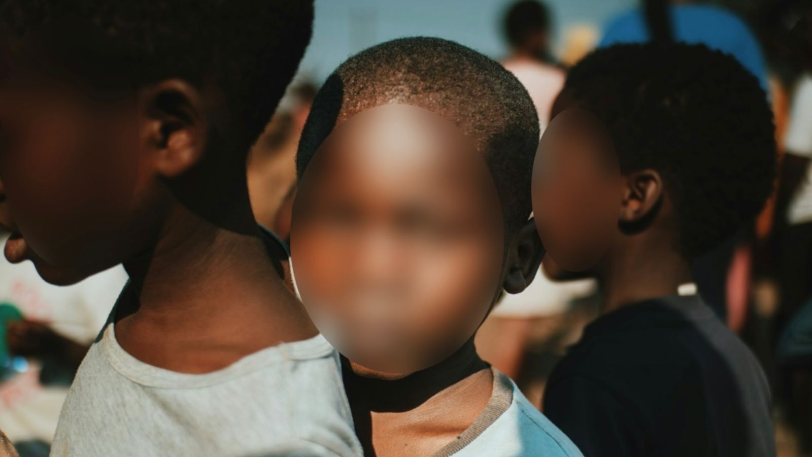 Menino de 5 anos é agredido na escola por ser filho de cristãos no Norte da África