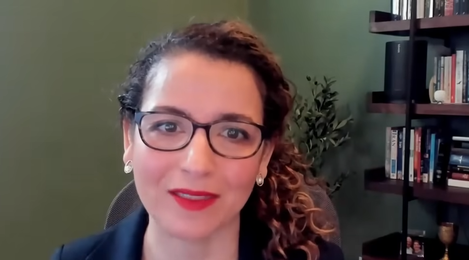 Missionária iraniana vê queda de regime islâmico como resposta de Deus: ‘Orações atendidas’