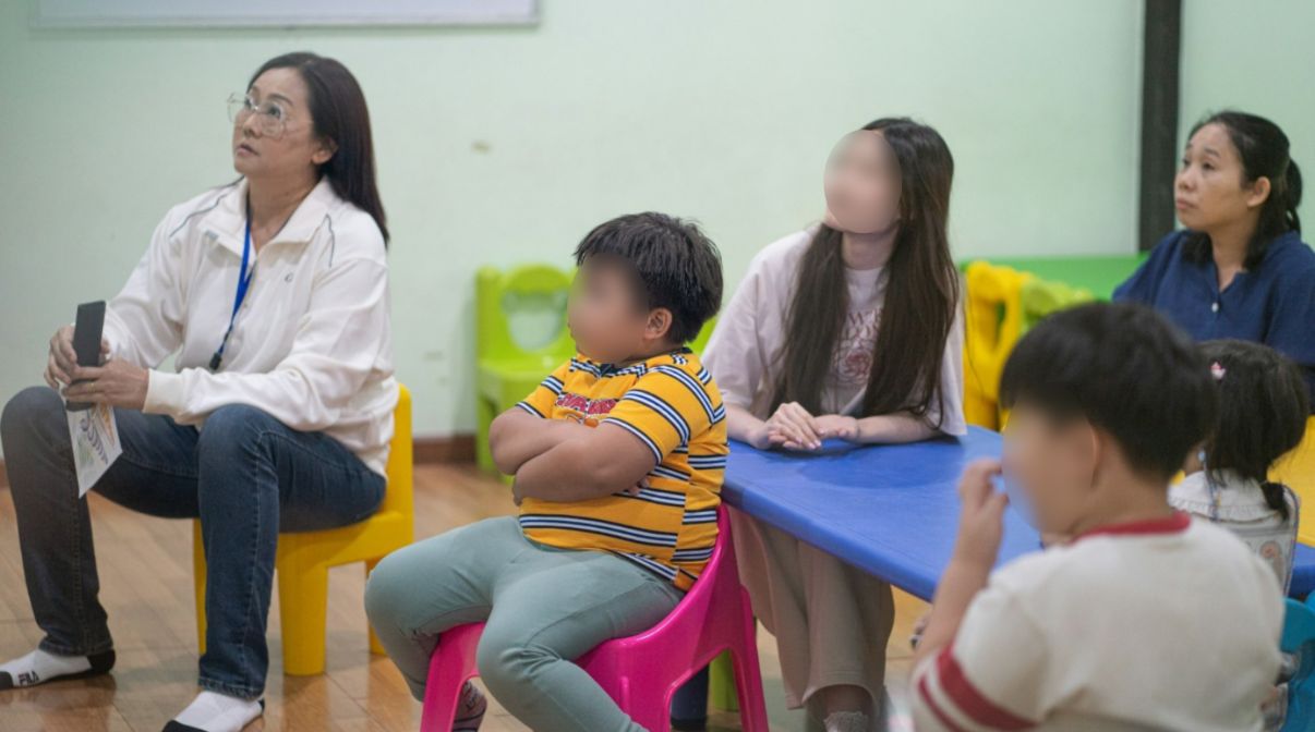 Missionários evangelizam muçulmanos oferecendo reforço escolar no Sul da Ásia