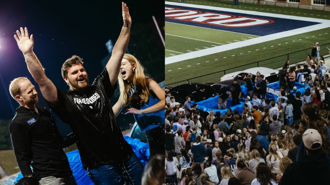 Batismo é feito em mais uma universidade dos EUA: 