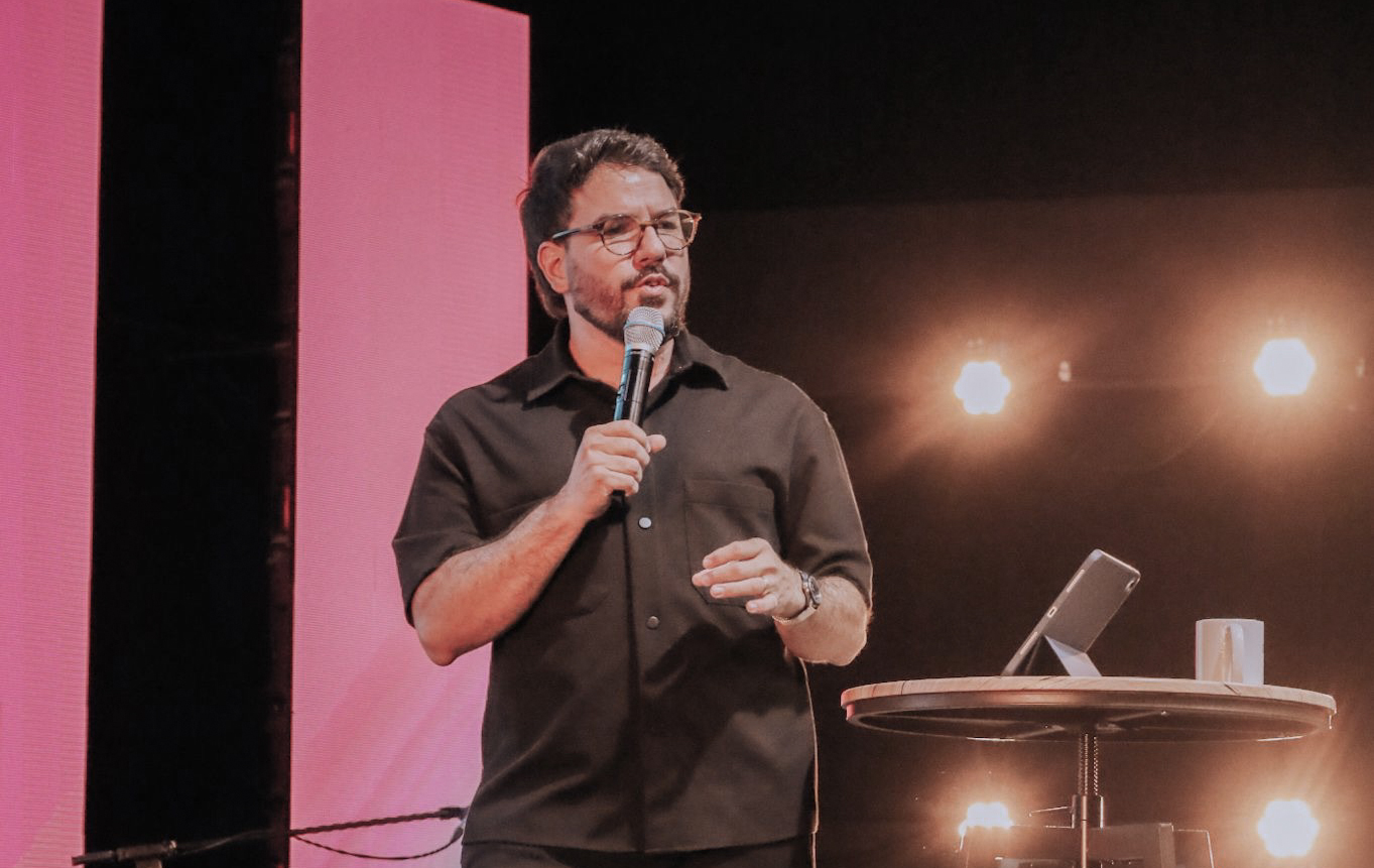 “O problema da igreja não é influência, é caráter”, diz pastor sobre integridade de líderes