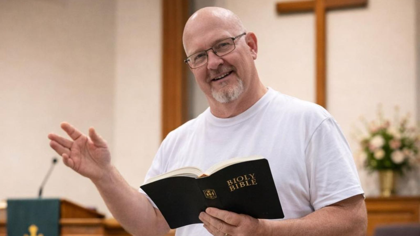 Após ter ar-condicionado de igreja furtado, pastor perdoa criminoso: 'Oramos por ele'