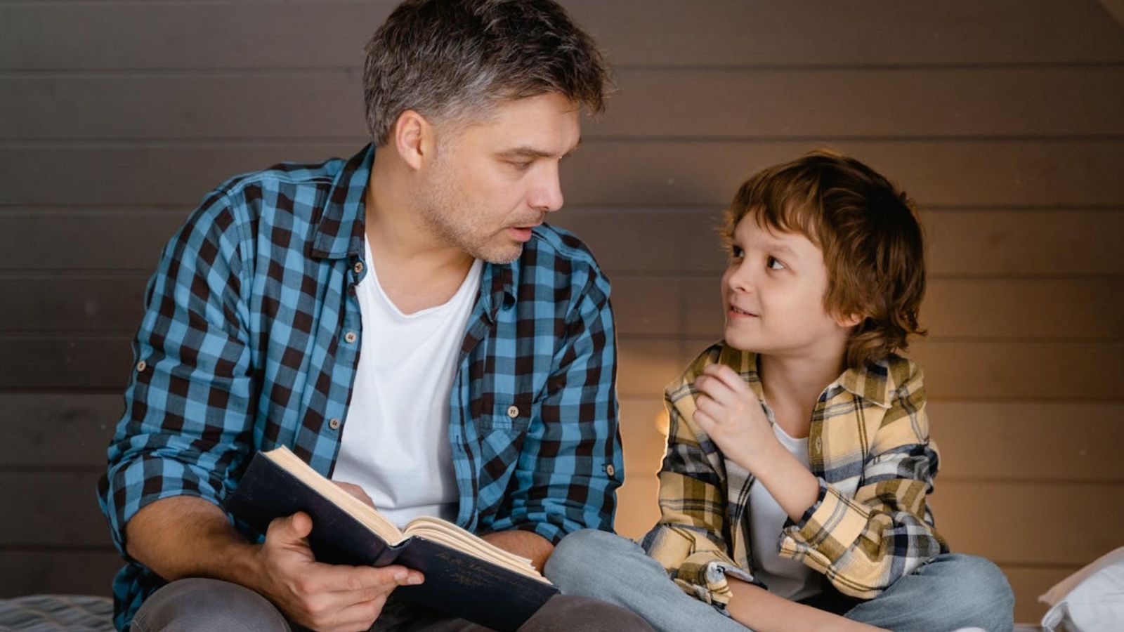 Apenas 29% dos pais americanos oram com os filhos com frequência, revela pesquisa 