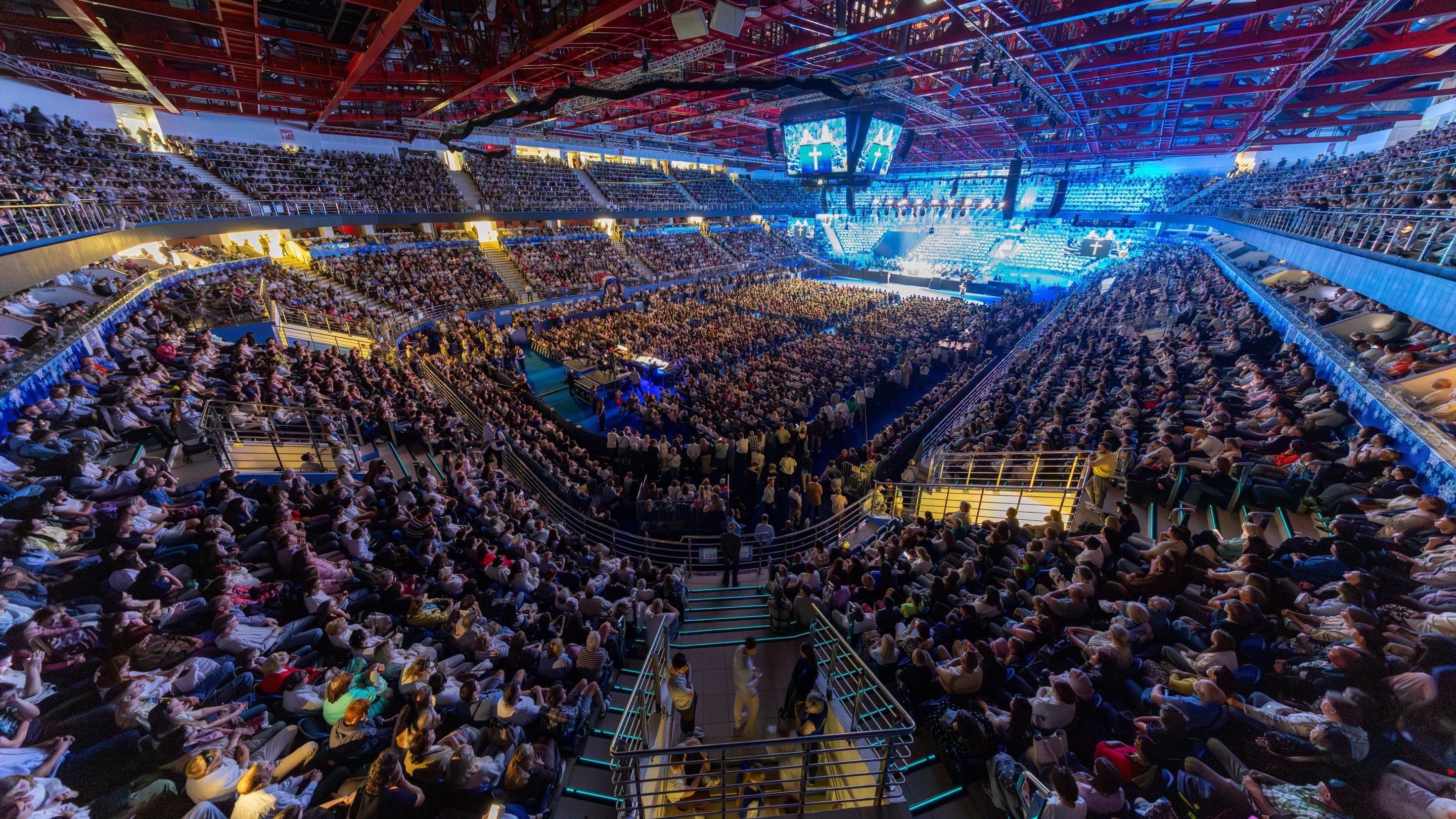 Cruzada de Franklin Graham leva centenas a Jesus na Bielorússia: ‘Agir de Deus’