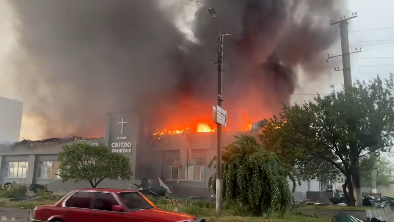 Ataque de drones russos destrói igreja evangélica na Ucrânia 