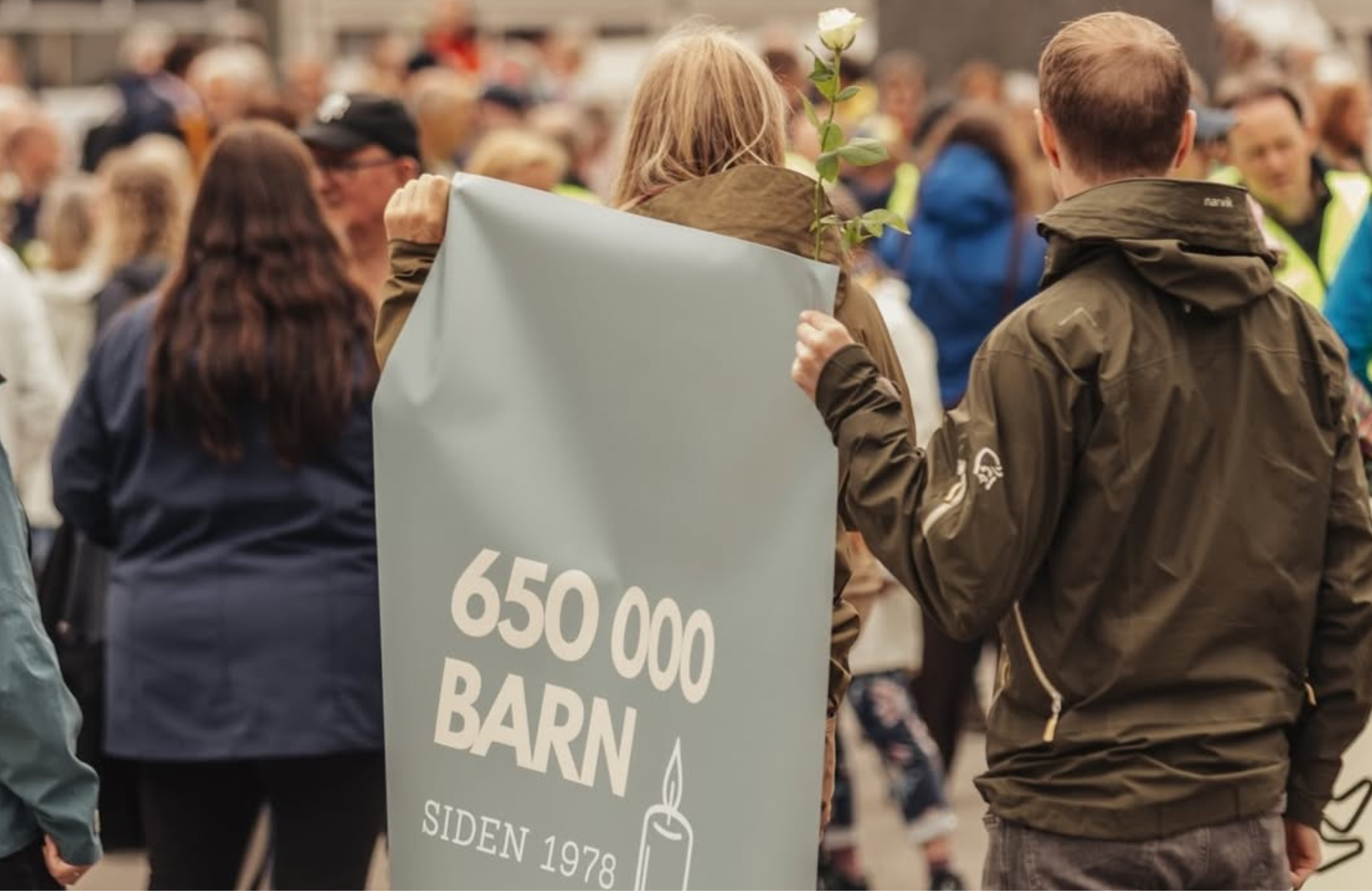 Após 40 anos, Marcha pela Vida volta às ruas da Noruega com forte presença de jovens 