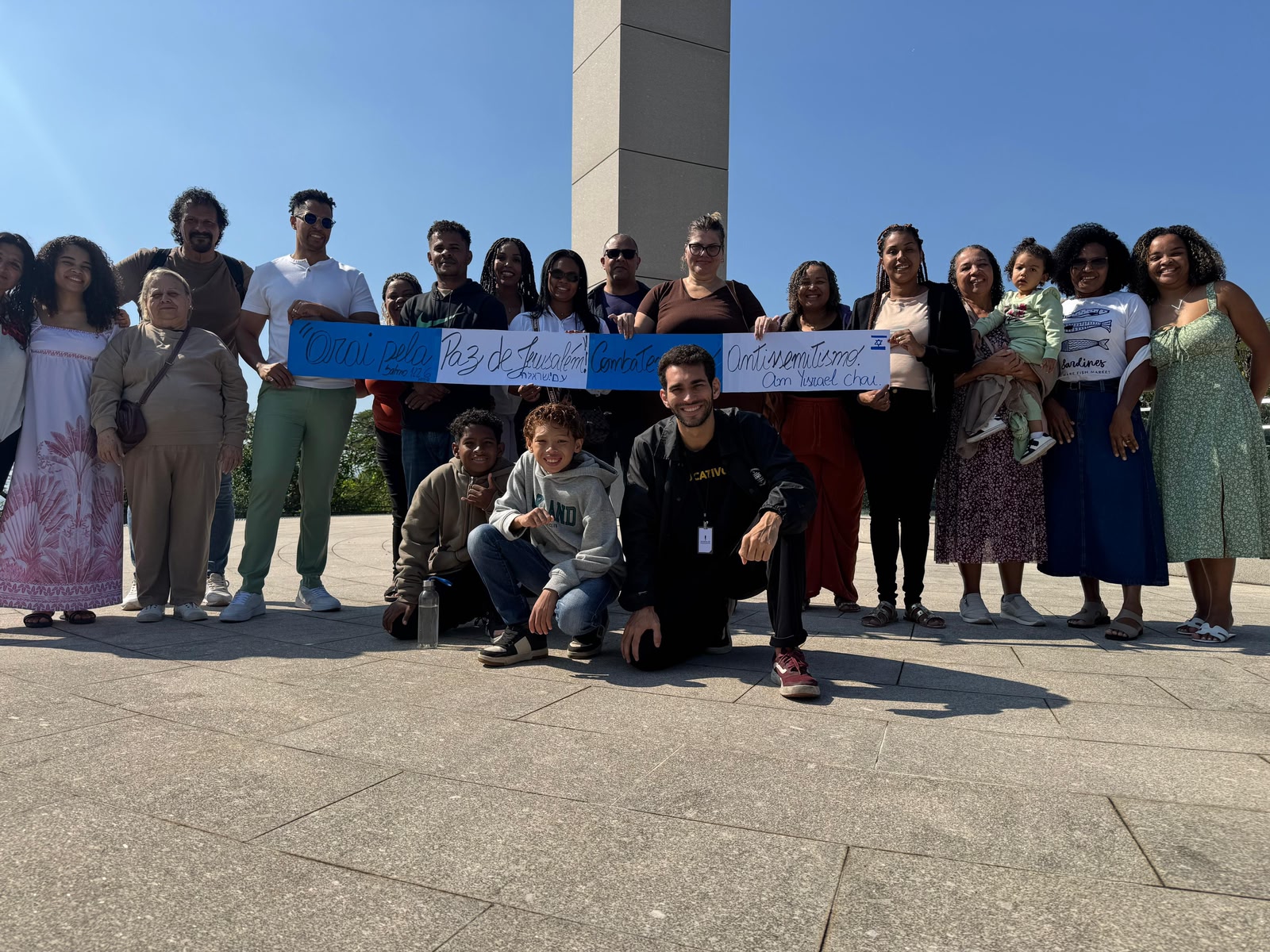 Evangélicos visitam Memorial do Holocausto no Rio de Janeiro