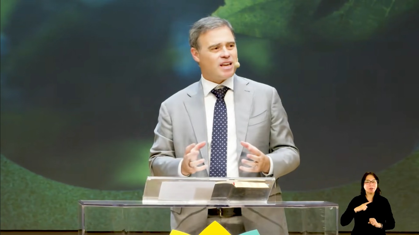 “Esta é a geração que vai preparar a Igreja”, diz André Mendonça do STF em culto 