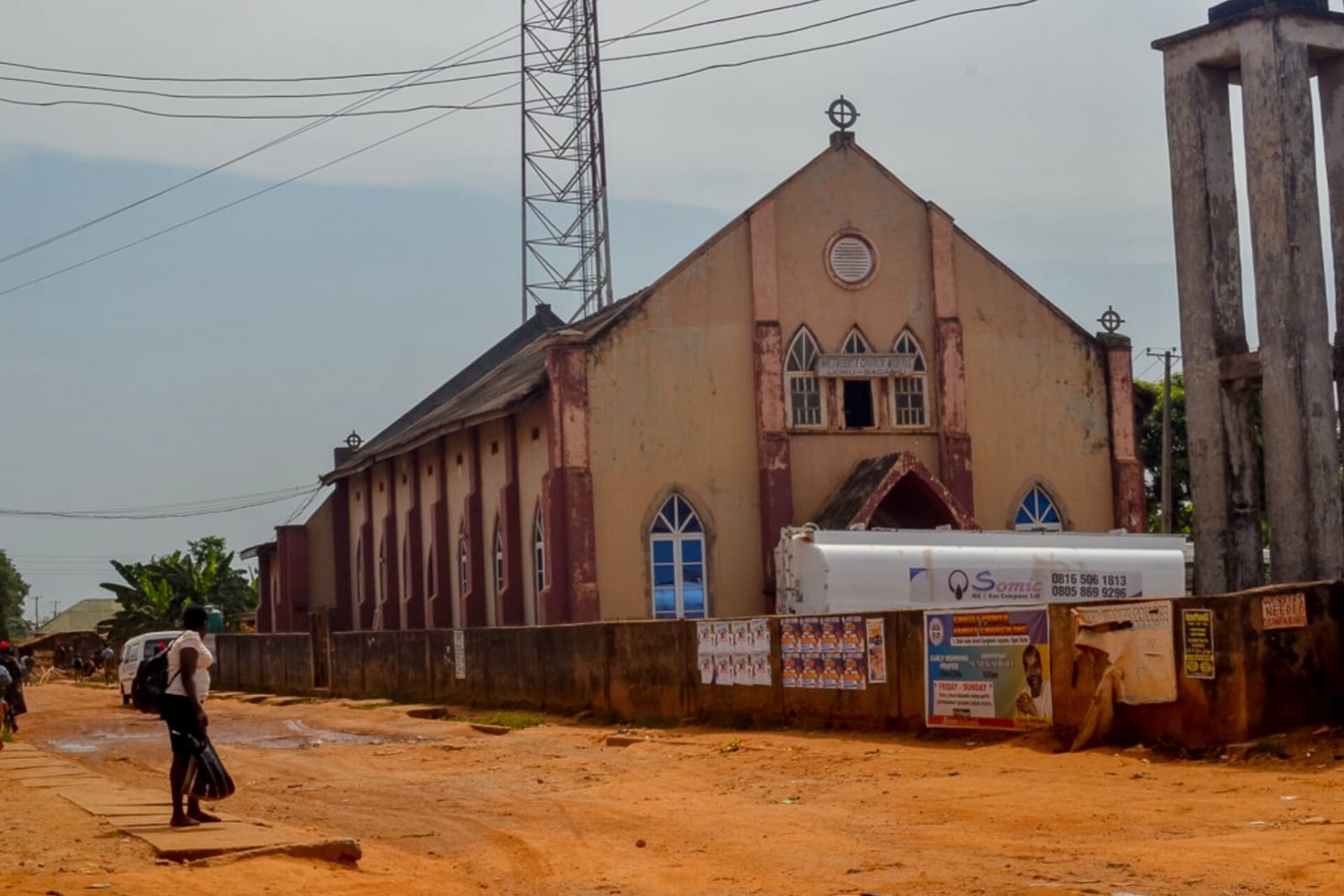 Pastor é morto a caminho da igreja em novos ataques na Nigéria