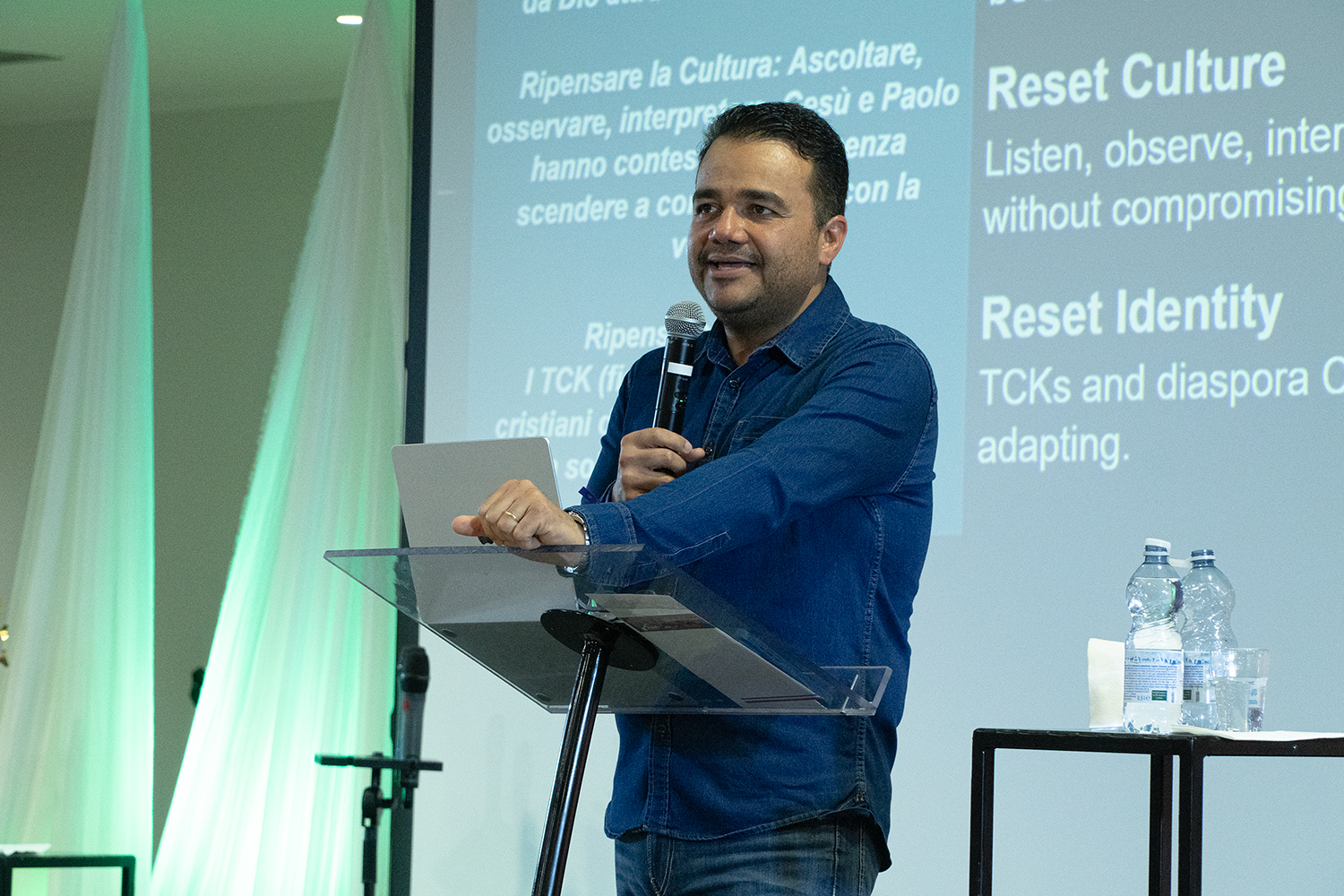 “Igreja que vive apenas para seus membros, vira um clube”, alerta missionário