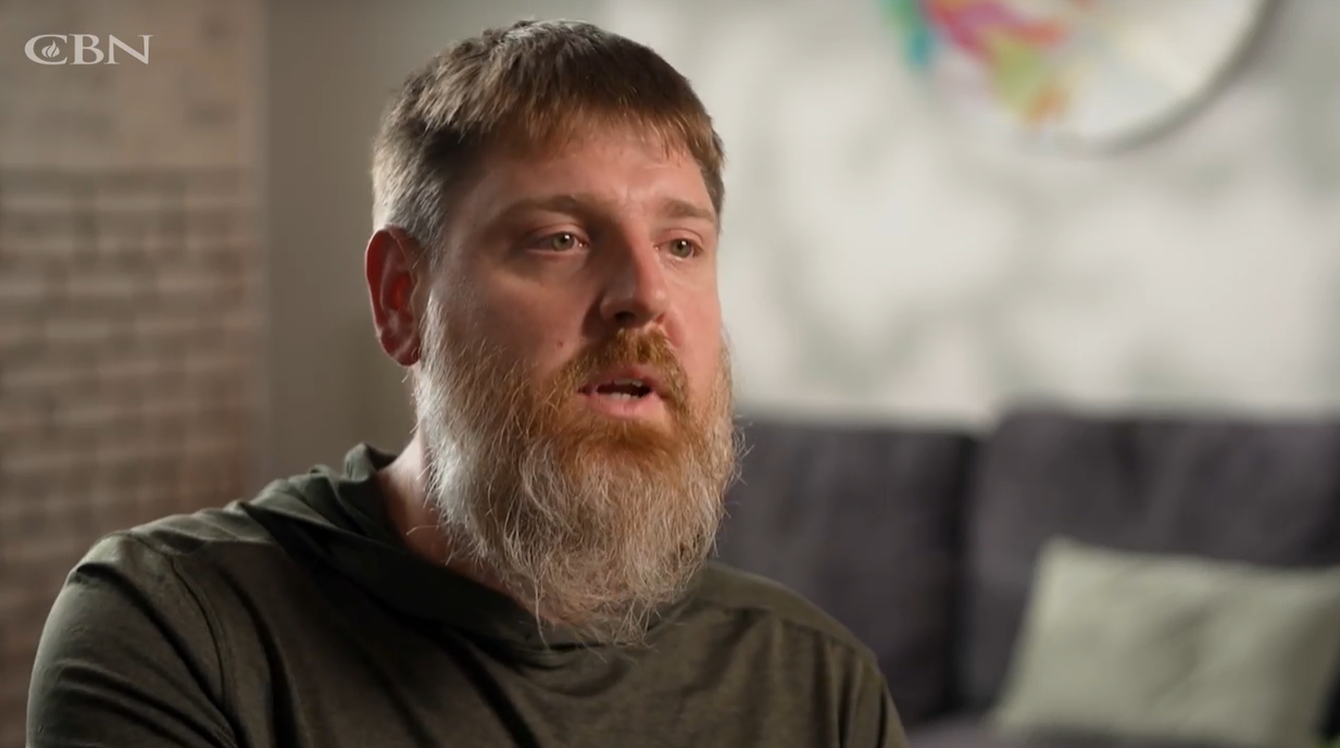 Ex-alcoólatra é liberto de vício após ter visão do Céu: “Jesus é real”